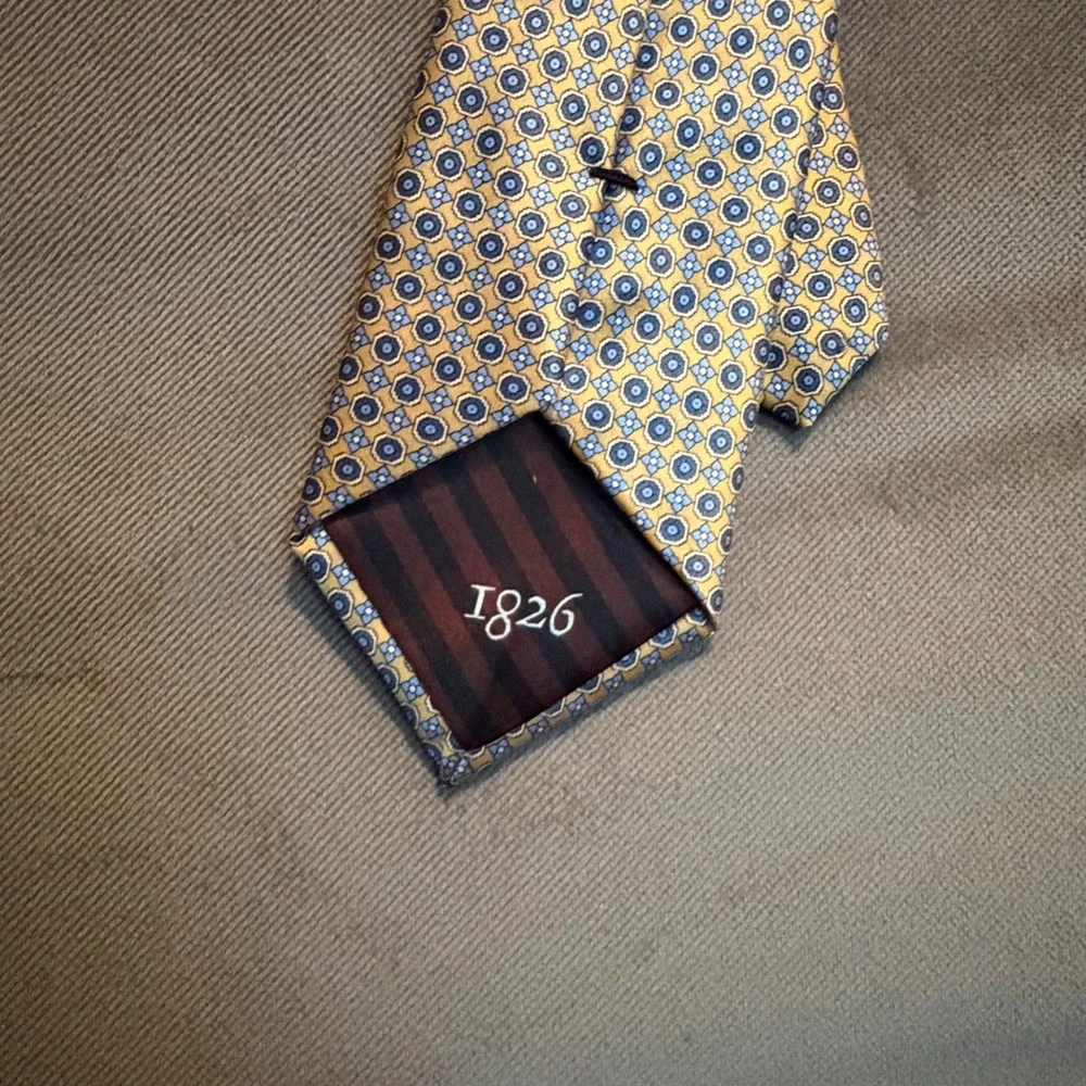 Black Brown 1826 Mens Silk Necktie Yellow‎ Blue Geometric Medallion Print Tie